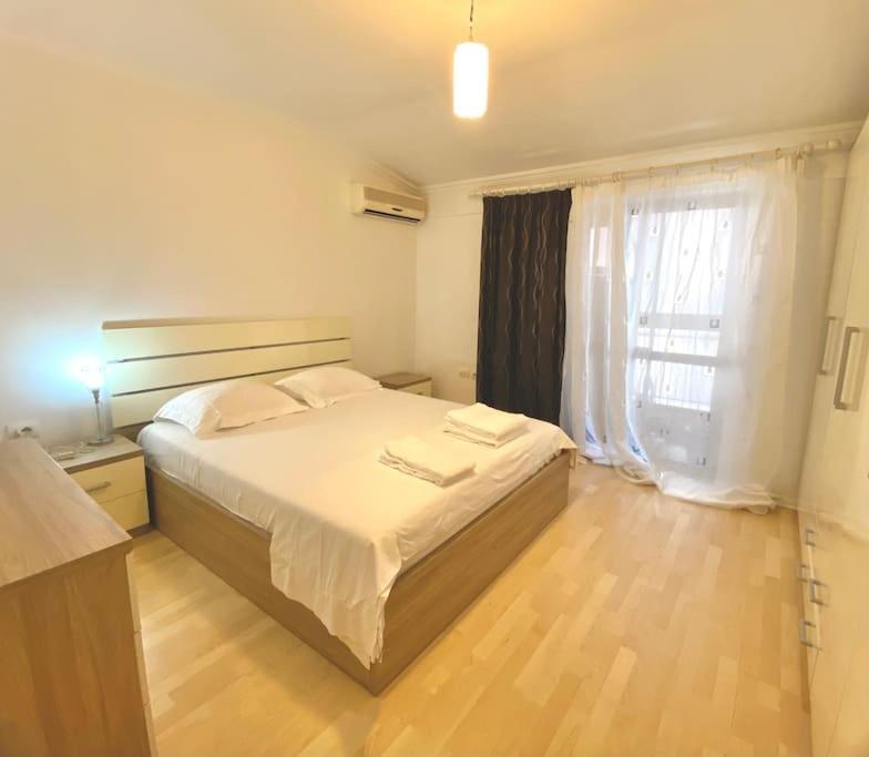 Apartment Sunlit Heaven In Tirana